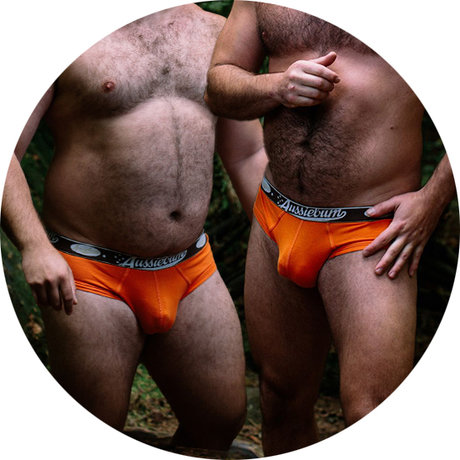 Huzzbearz in Underwearz セックススター 写真