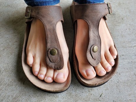 Monroeville feet and toes ヌード女優 写真