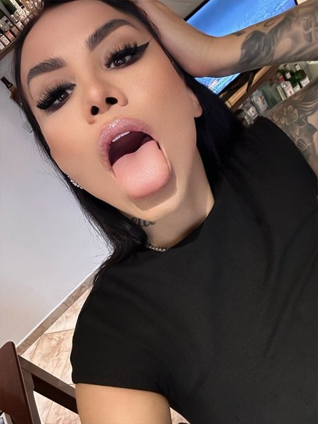 monaliny soares ホットなモデル 画像