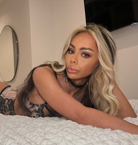 Mollie_ セックス女優 写真