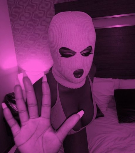 Fanny Gonzalez Flor ポルノスター エロティック 写真