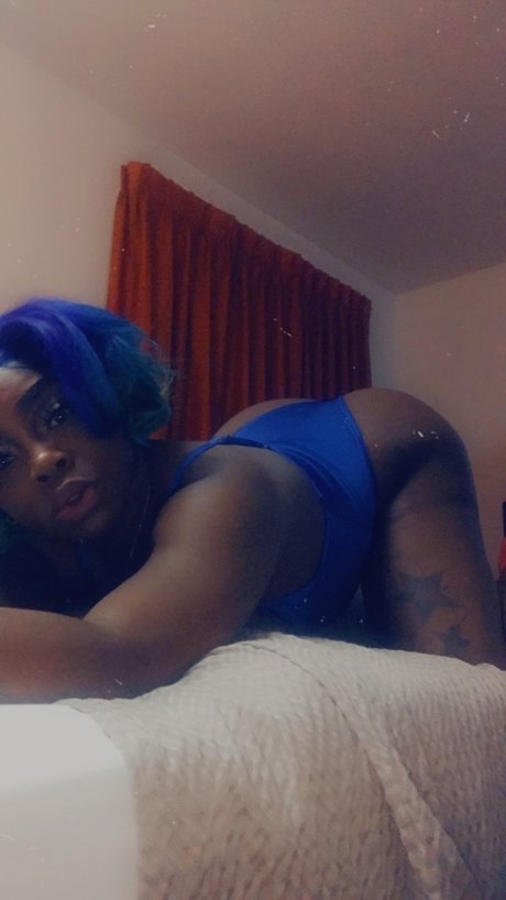 熟女 太め OnlyFans えろ ギャラリー