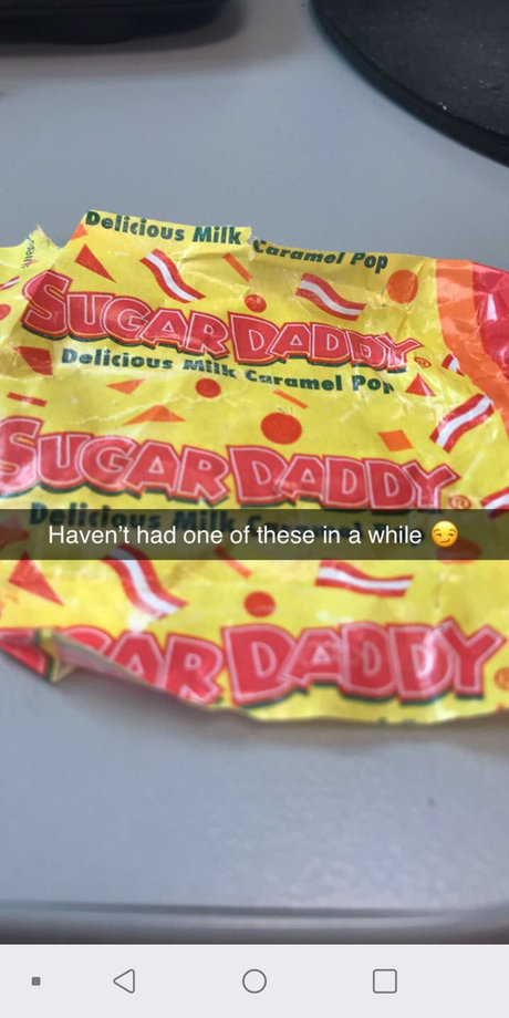 巨大なチンポを持つシーメールオンリーファンズ ポルノ 写真