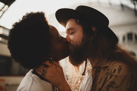 Holycouple ポルノスター アーカイブ