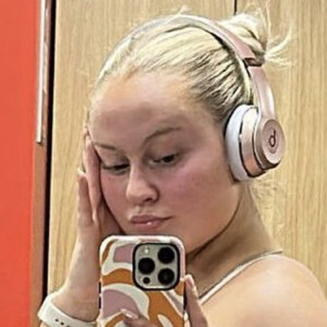 熟女のおまんこオンリーファンズ セクシーヌード 画像