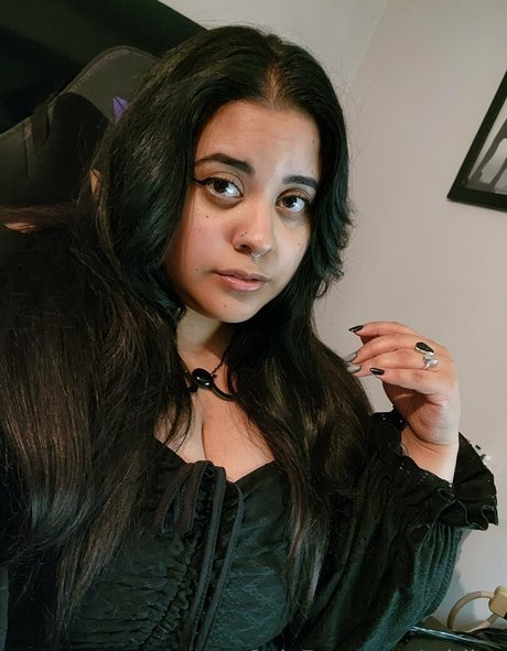 adriivy 美しいモデル 写真