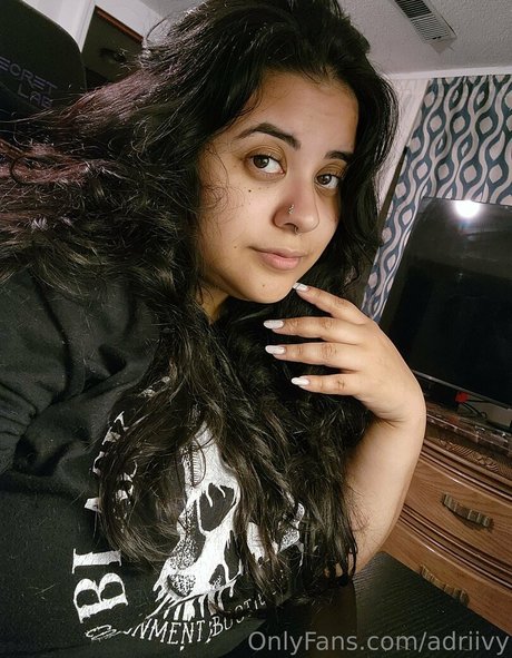 adriivy スター ヌード 画像