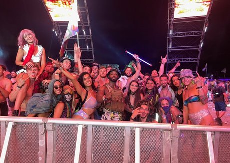 withlovesaraxo ポルノスター 写真