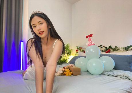 巨乳義母OnlyFans セクシーヌード 写真