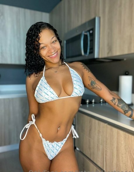 痩せたアジア人ティーン OnlyFans えろた 写真