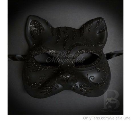 valerialuna アダルト女優 写真