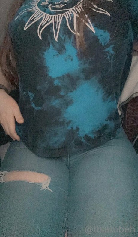 お金 オンリーファンズ セクシー裸 写真