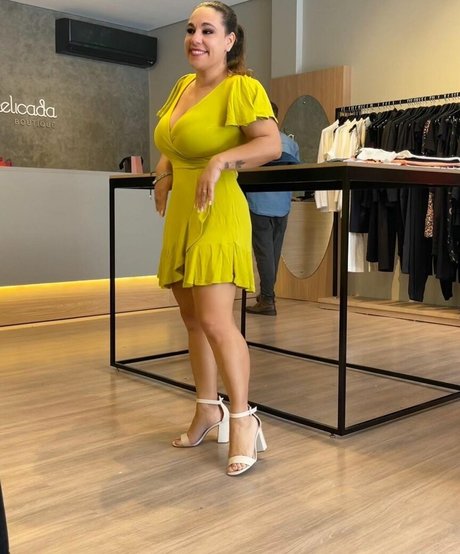 Denise Butterfly 可愛いモデル 写真