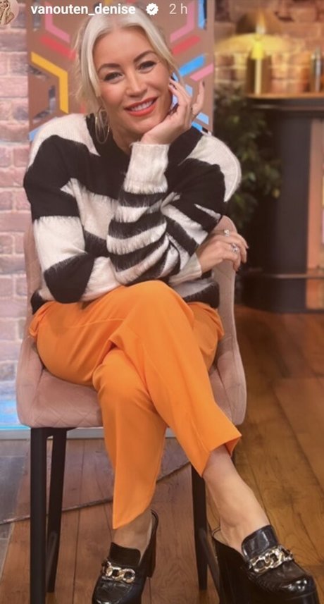 ぽっちゃり 主観視点 OnlyFans セクシーヌード 写真