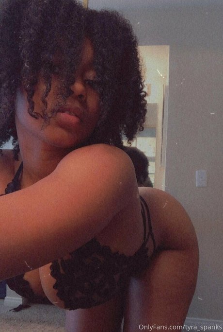 tyra spanks ポルノスター 美しい 画像