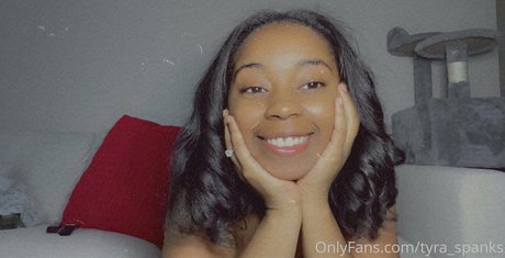 tyra spanks xxxスター 画像