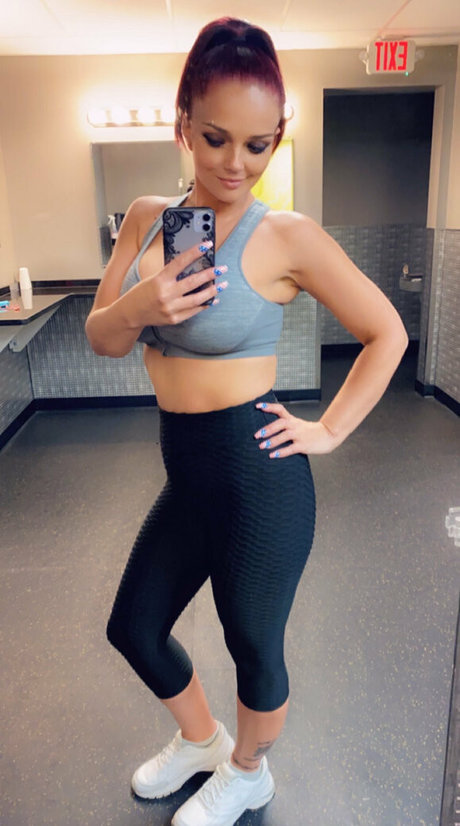 babygirl692021free エロティック女優 ギャラリー