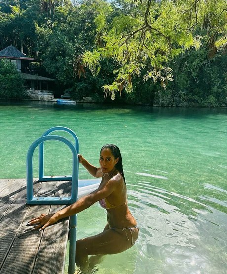 トゥインクスオンリーファンズ セクシーヌード 写真