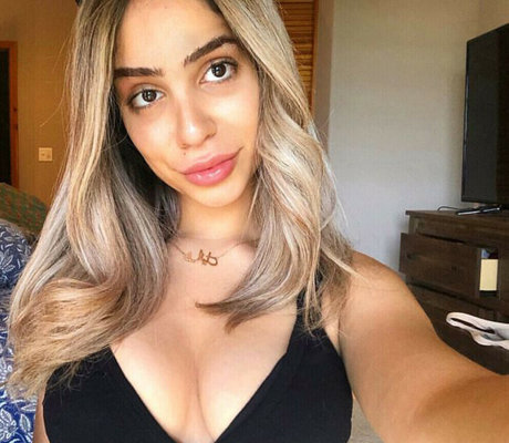 Chanelghaly 最高の女優 写真