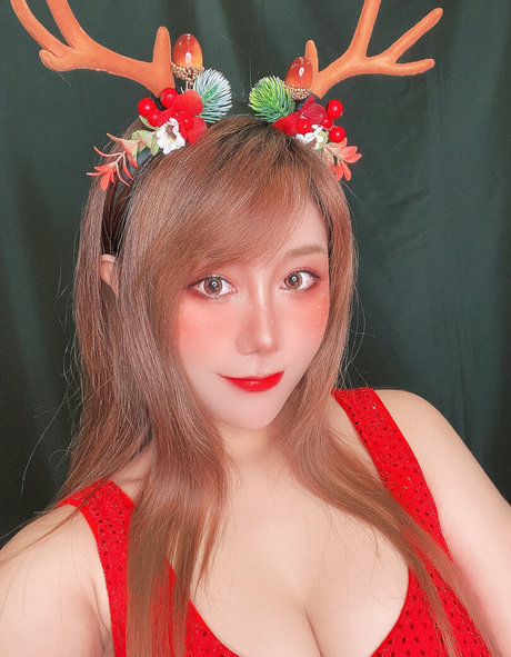 18歳のオンリーファンズ ポルノ ギャラリー