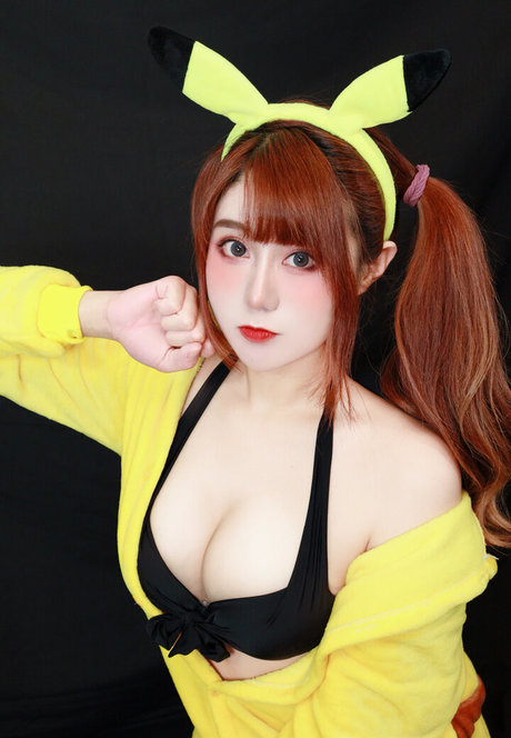 セクシーなドレスOnlyFans エロ 画像