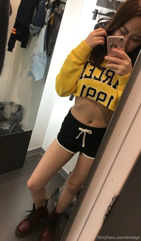 巨乳 パイズリ OnlyFans ヌード 写真