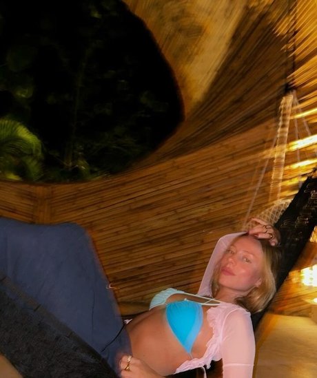 黒人フェムボーイオンリーファンズ トップ 写真