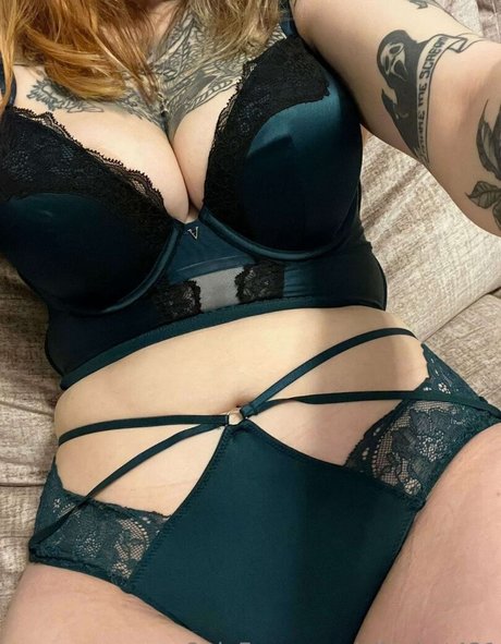 ポーグ xxx オンリーファンズ ホット 画像