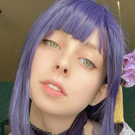 かわいいシーメールオンリーファンズ ホット裸 写真