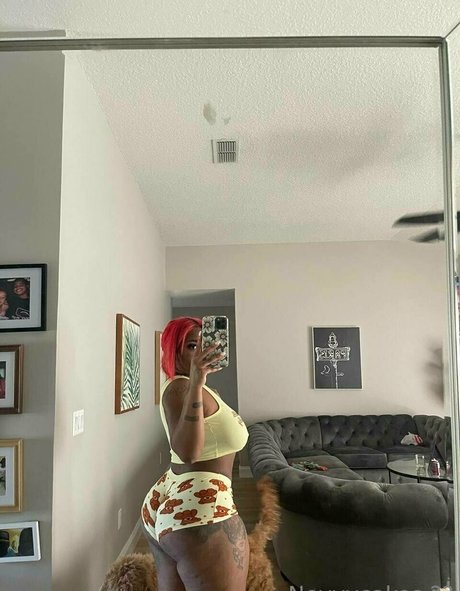 自然な赤毛のオンリーファンズ 美しいxxx 写真