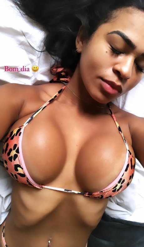 Iza Maria 完璧なポルノスター 写真