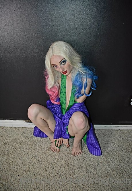 背が高くて巨乳のOnlyFans ヌード 写真