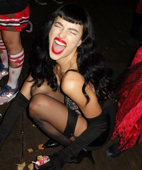 Irina Shayk アダルトモデル 写真