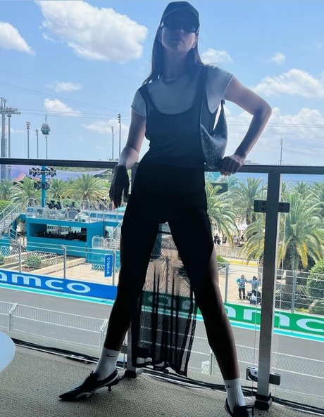 Irina Shayk アダルトスター 写真