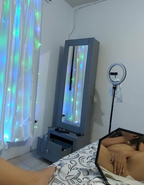 emilipetitefree 素敵なモデル 写真