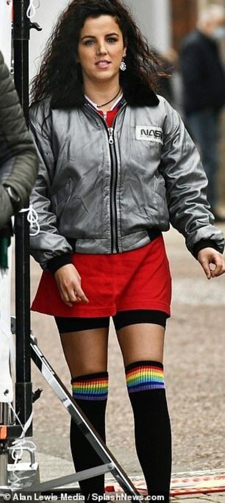 垂れ下がった熟女OnlyFans ポルノ ギャラリー