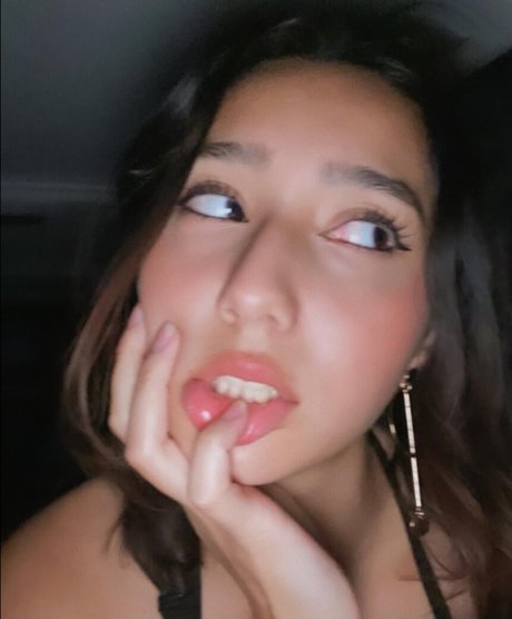 Sabrina Pezeshkian 無料モデル アーカイブ