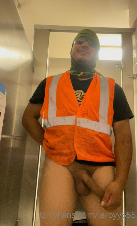 ハロウィン オンリーファン 美しい裸 写真