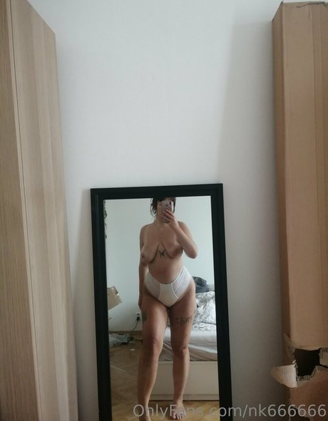 巨大なチンポを持つシーメールオンリーファンズ 限定 画像