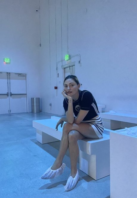 Phoebe Tonkin アダルトスター 写真