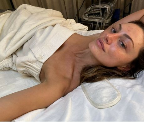 Phoebe Tonkin 美しいスター アーカイブ