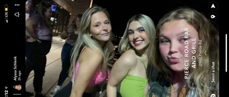 ビーチバニーOnlyFans セクシー裸 画像