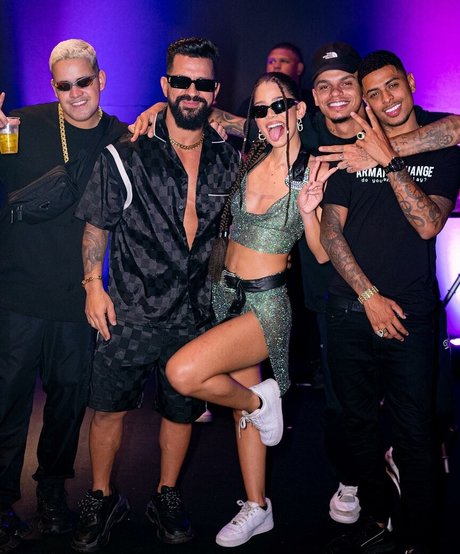 ヌード教師オンリーファンズ 美しい裸 写真