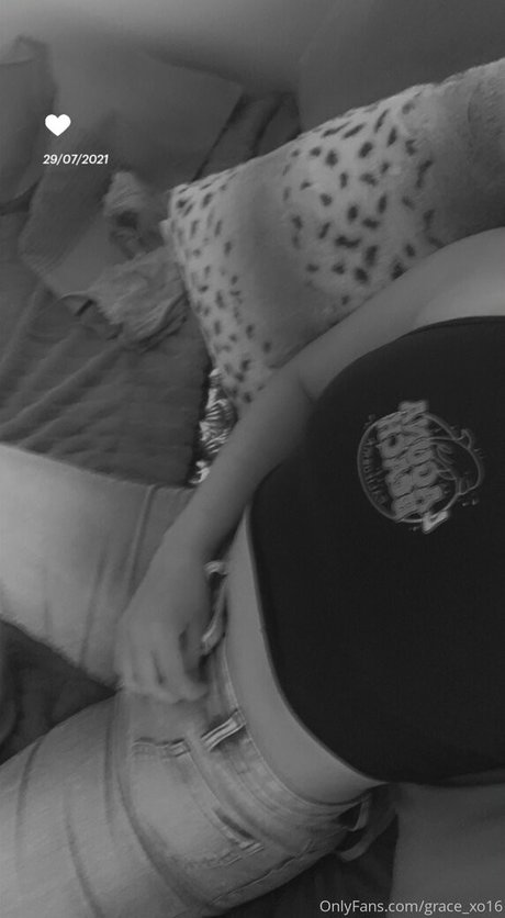 セクシーなドレスOnlyFans ホットヌード ギャラリー