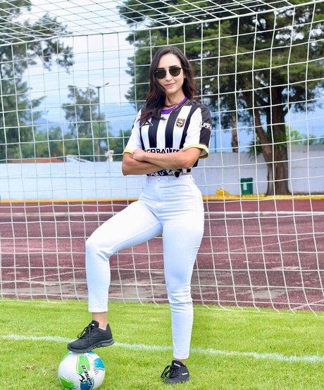 ルビーオンリーファン ポルノ ギャラリー