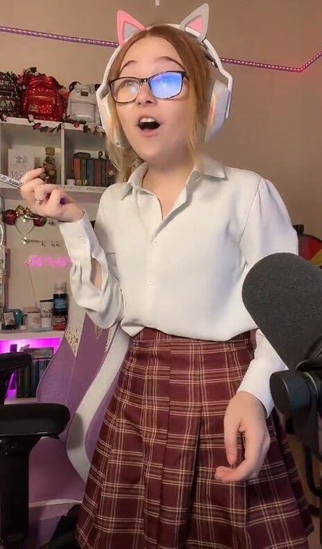 警察のオンリーファンズ エロ 画像