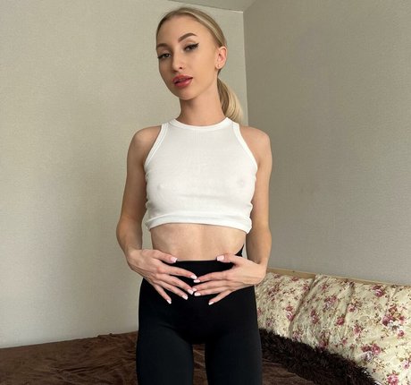 筋肉質な女性 オンリーファンズ アダルト無料 画像