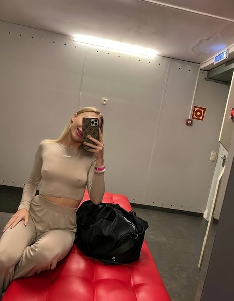 おばあちゃんの熟女OnlyFans 美しいヌード 画像