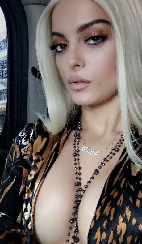 Bebe Rexha ポルノスター 美しい 写真