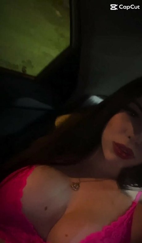 Larissa Peyerle ポルノスター セクシー 画像